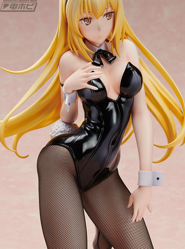 ソード・オラトリア』剣姫アイズ・ヴァレンシュタインが過激なバニー