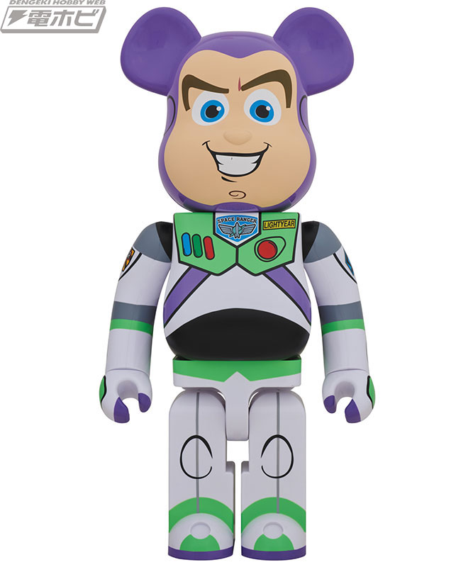 トイ・ストーリー』のウッディとバズ・ライトイヤーが1000％サイズの