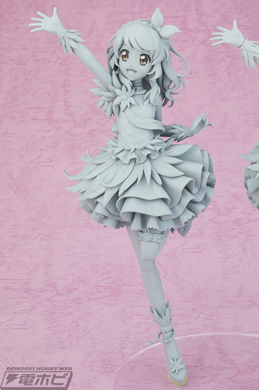 アイカツ！』星宮いちご、大空あかりがユニット「コスモス」のドレスで