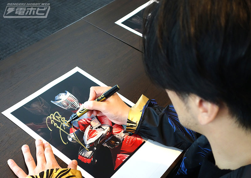 戦わなければ生き残れない！『仮面ライダー龍騎』が豪華フォトフレーム