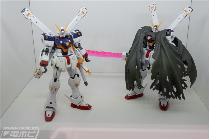 ガンプラ「RG クロスボーン・ガンダムX1」と「MG ガンダムNT-1 Ver.2.0