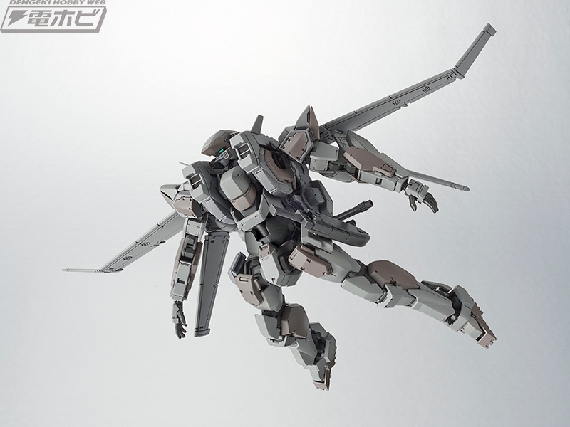 フルメタル・パニック！IV』緊急展開用ブースターを装備した