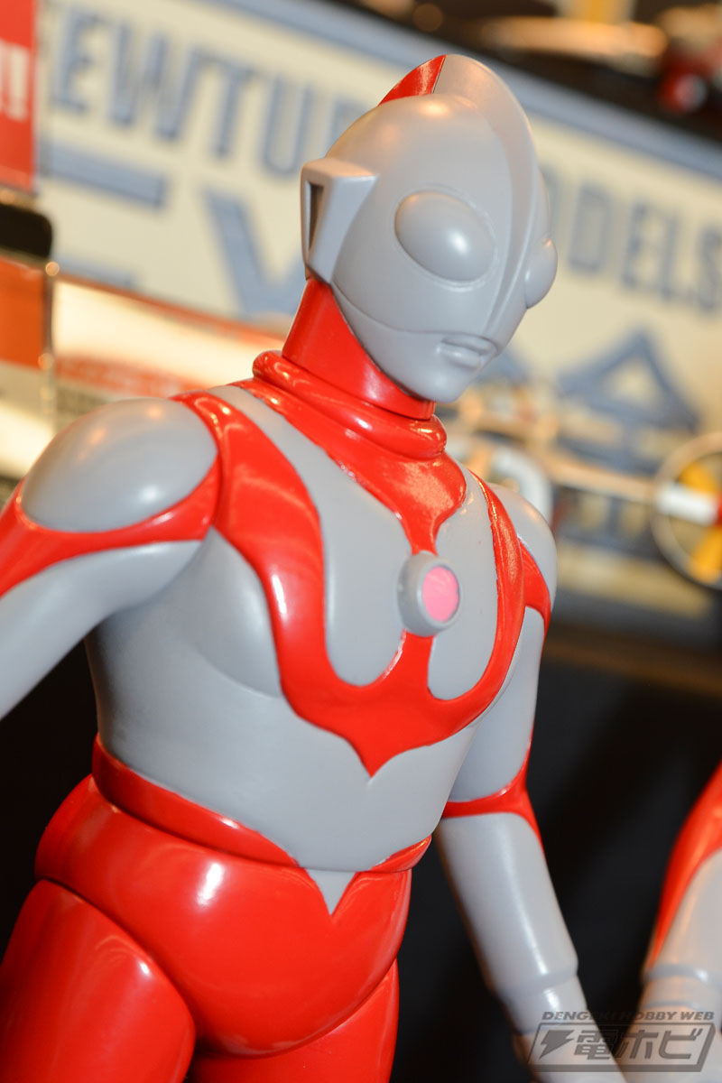 楳図かずお「ウルトラマン」シリーズより、「ウルトラマン 赤タイマー