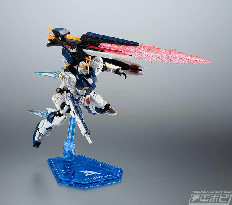大迫力のファンネルソードエフェクトが付属！RX-93ff νガンダム用