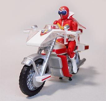 東映特撮ヒーローのゴレンジャーの赤レンジャーとレッドマシーンで1999