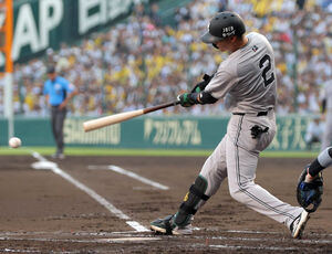 巨人・吉川尚輝「4番」で初の猛打賞 天敵の阪神・才木追い詰め