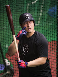 巨人・岡本和真が極秘渡米 現地で面談通じ移籍先の絞り込みへ…メジャー