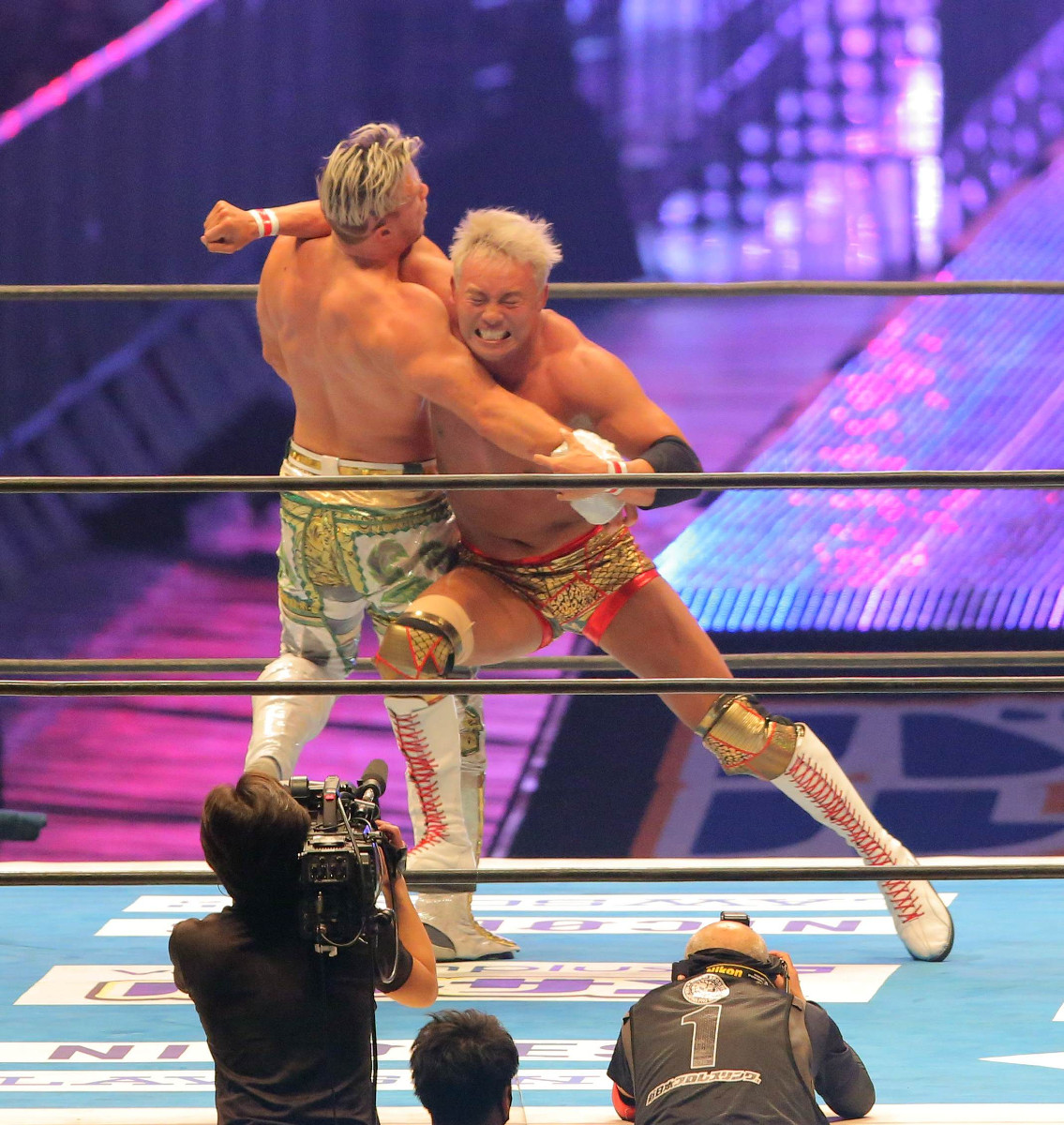 オカダ・カズチカ、レインメーカー解禁でオスプレイ下し完全復活…新日