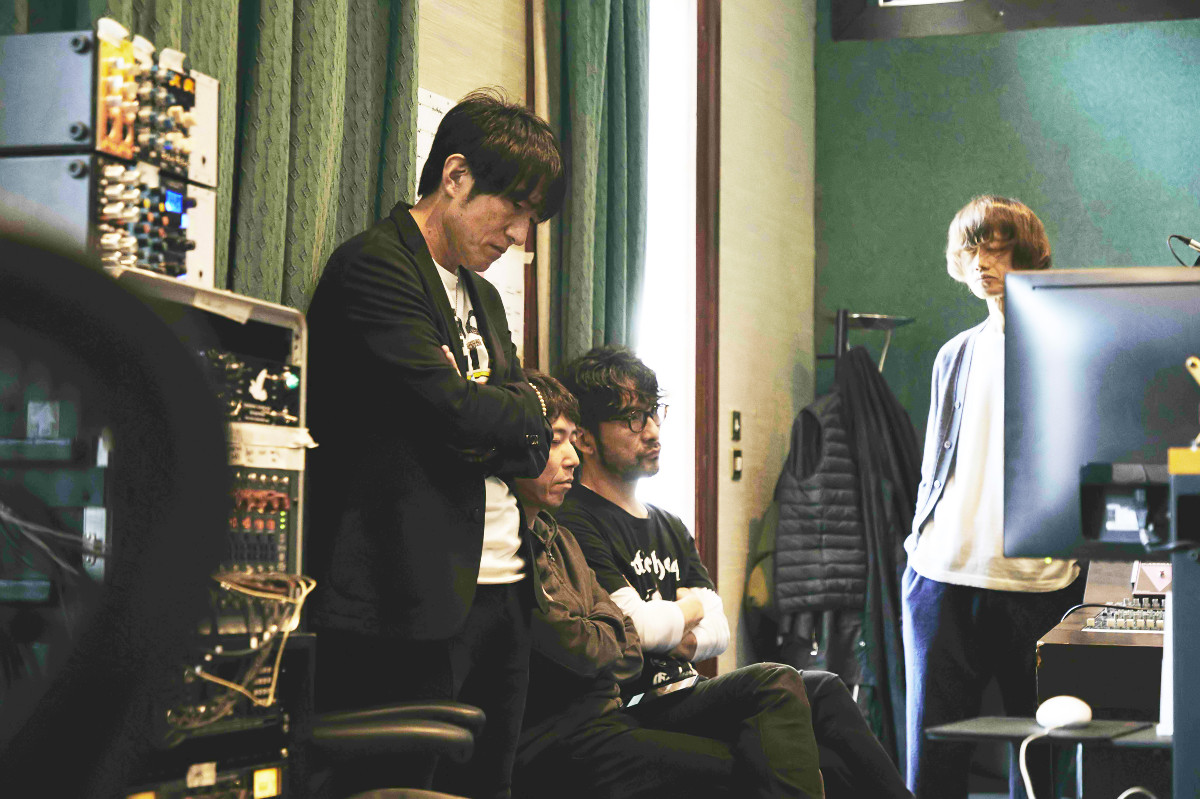 ミスチルの「アルバム」出版…写真家の薮田修身氏が撮影、19―20年の