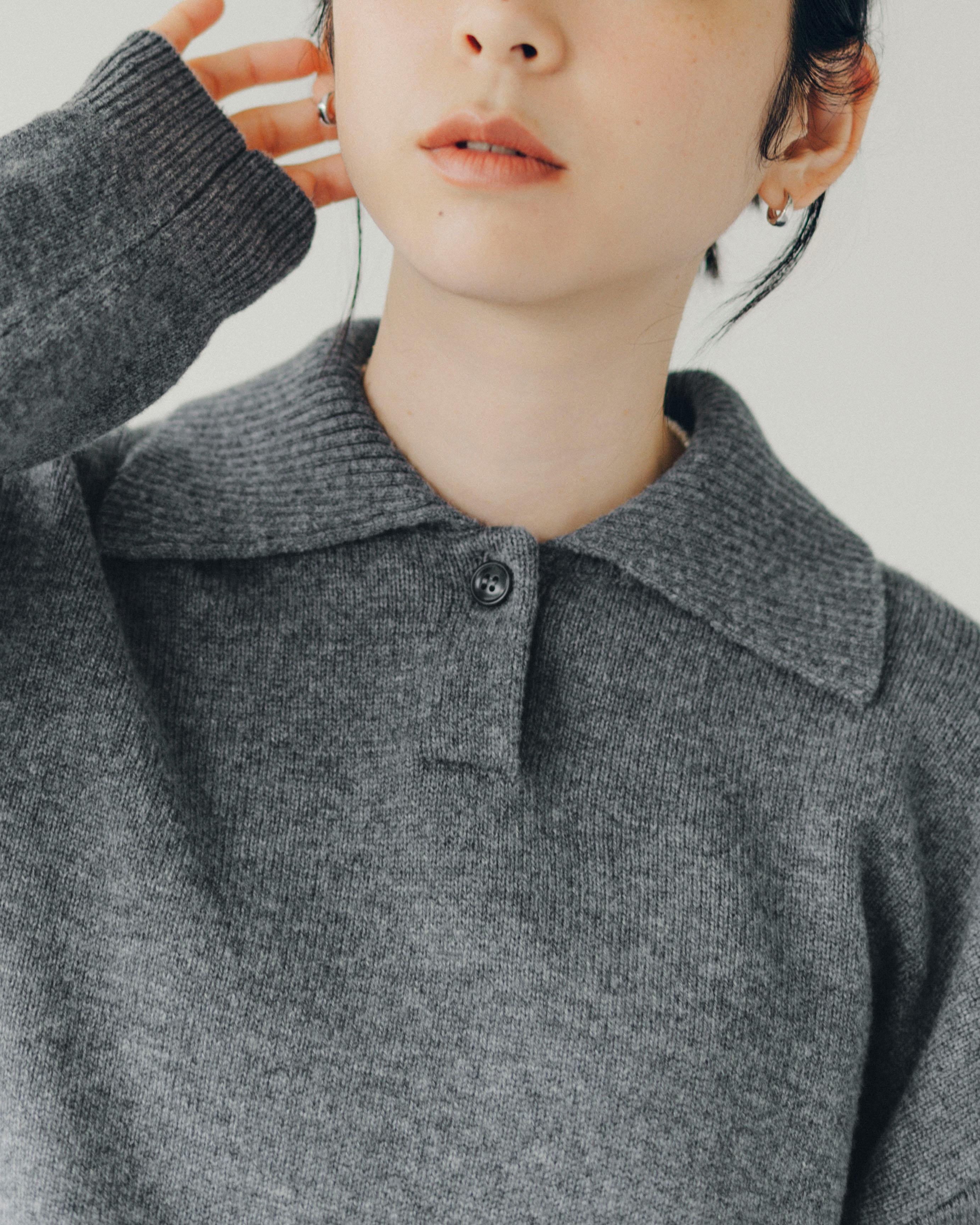 大人にひとさじのアクセント」洗えるウールの襟付きニット - 北欧