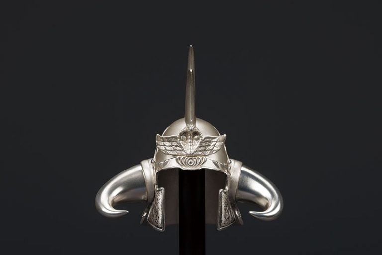 北斗の拳35周年記念商品「“拳王”純金製兜」発売！ | 北斗の拳 OFFICIAL