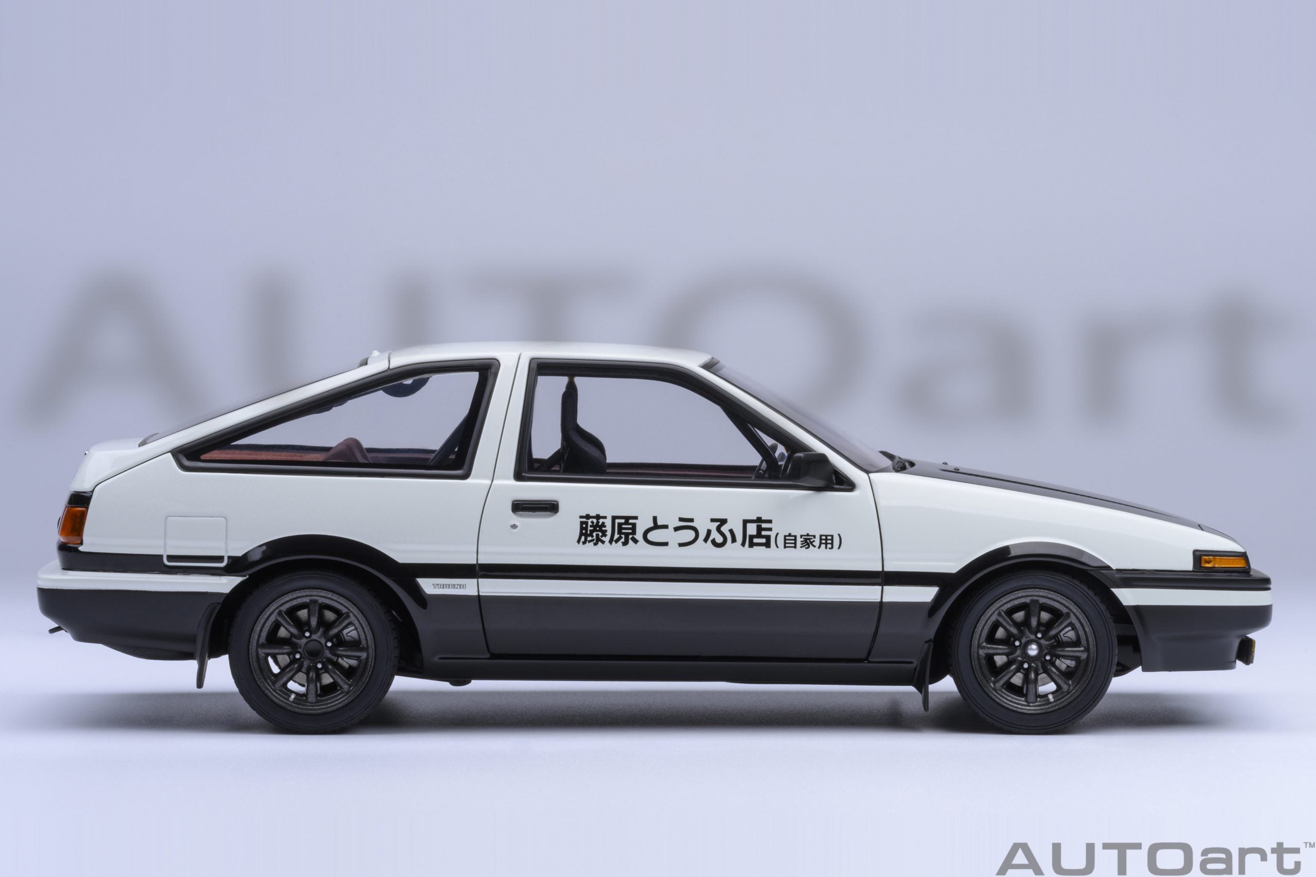 AUTOart 1:18 Toyota Sprinter Trueno “Initial D” Project D Final