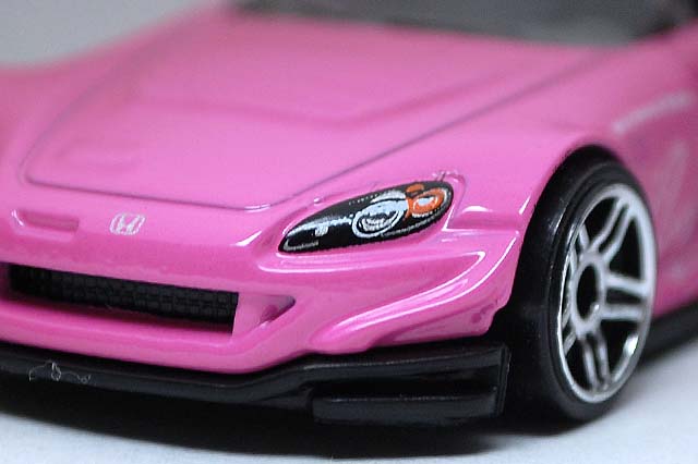 RLC限定HONDA S2000の情報がHWCで登場！精細ヘッドライトと高級感