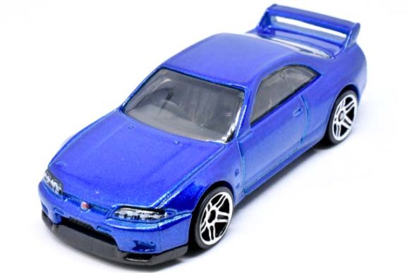 NISSAN SKYLINE GT-R R33のレビュー！ずっしり色気ムンムンの第二世代