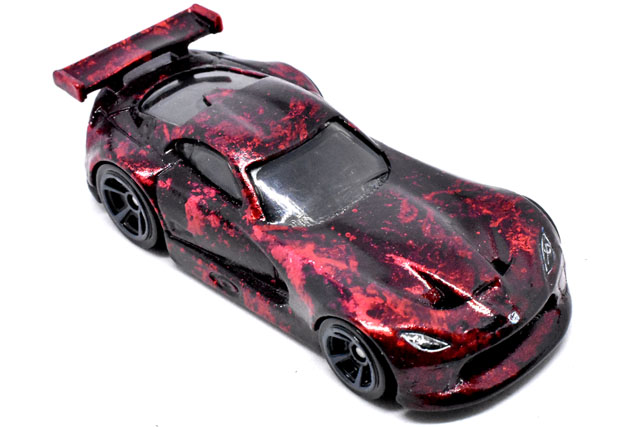 簡易ラップ塗装（ラップフィルムを使ったペイント）でミニカーをカッコ