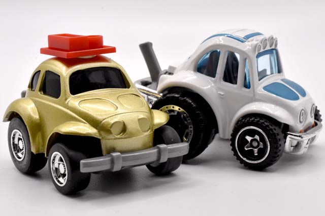 TOON'D '83 CHEVY SILVERADOのレビュー！”ホットウィールのチョロQ”な