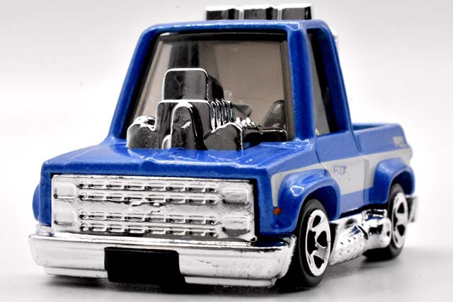 TOON'D '83 CHEVY SILVERADOのレビュー！”ホットウィールのチョロQ”な
