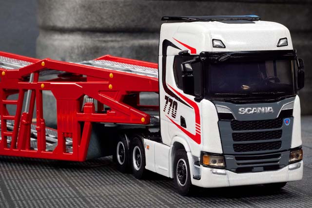 Elite64のSCANIA 770 SとNIGOのベンツがHWCに登場！ | Hot Wheels 情報