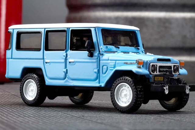 ELITE64 Mod Shopシリーズの1982 CUSTOM TOYOTA LAND CRUISER FJ45