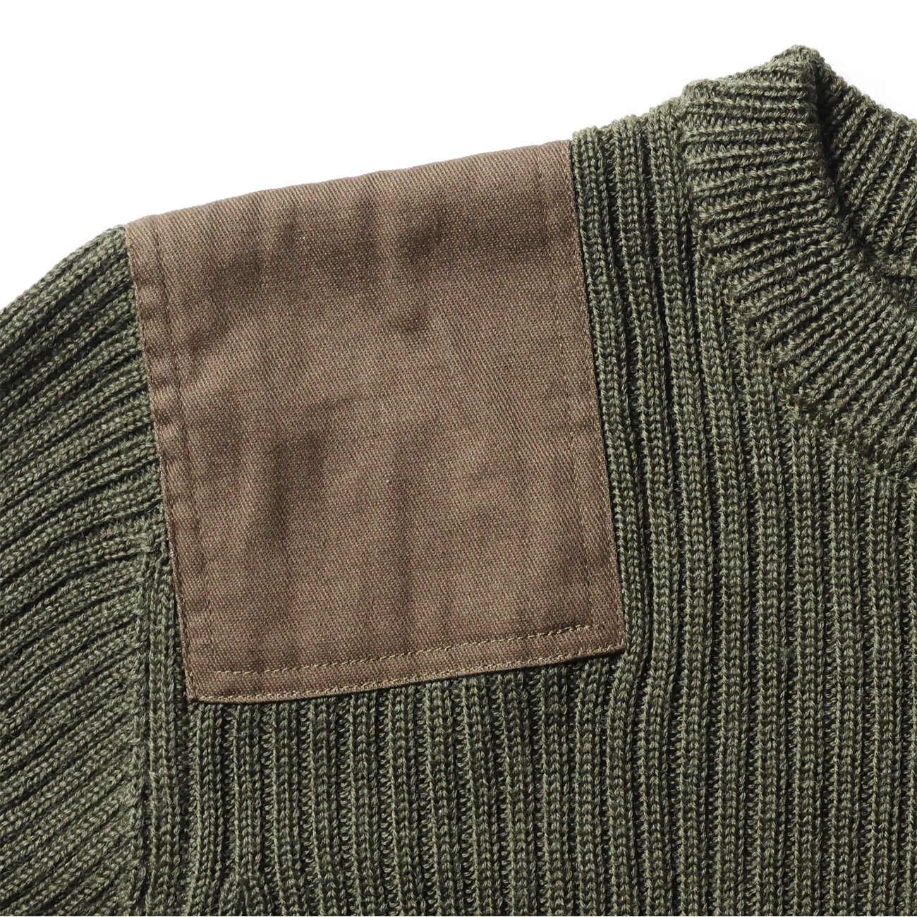 ミリタリー界きっての定番ニット『コマンドセーター』シリーズに注目