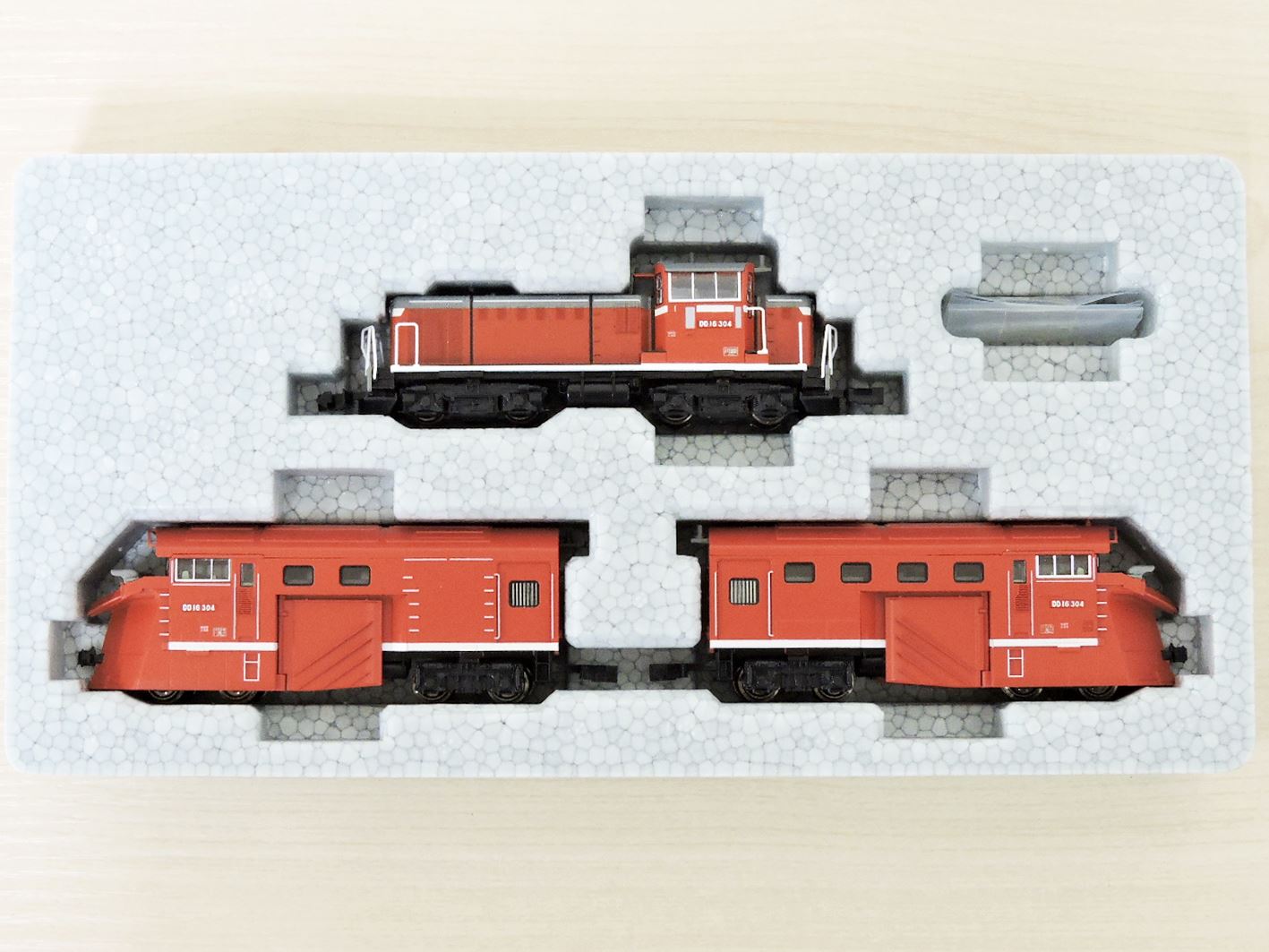商品紹介】KATO製DD16-304号機 ラッセル式除雪車セット | 模型屋なび
