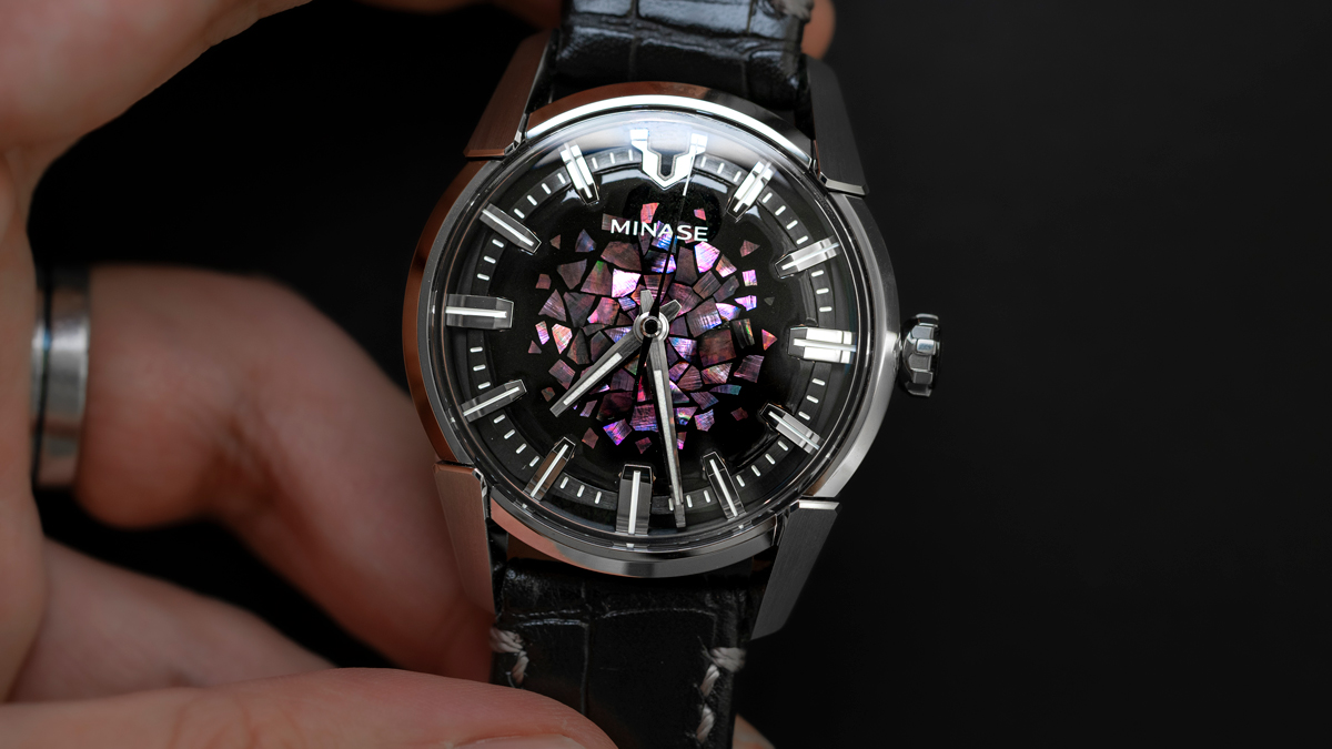 ミナセ×川連漆器】伝統工芸が息づくディヴァイドの漆モデル「虹の雲