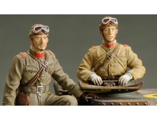 1/35 日本陸軍戦車兵2体セット（戦車長ヘッド入） | 鉄道模型