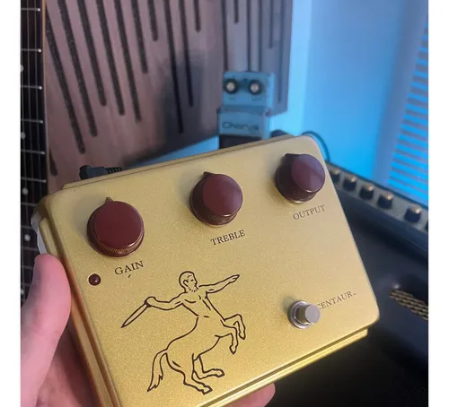 Pedal Klon Centaur By Ly Rock | Clone 1:1 Overdrive Dourado-escuro
