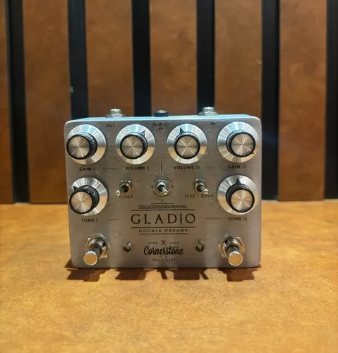 Pedal De Overdrive Gládio Double Pre Amp Cornerstone Prateado