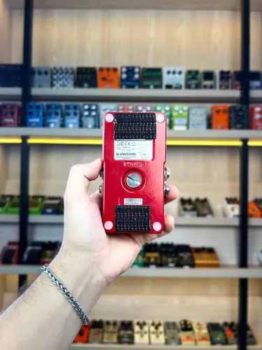 Pedal Tc Electronic Hall Of Fame 2 Reverb Vermelho | MercadoLivre