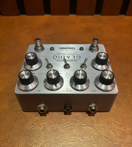 Pedal De Overdrive Gládio Double Pre Amp Cornerstone Prateado