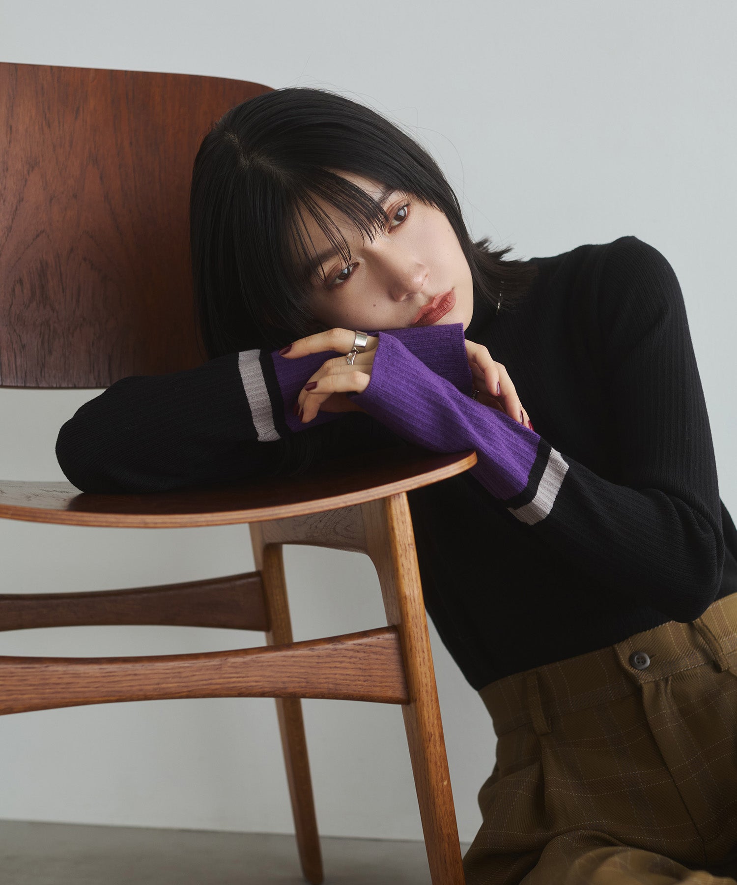 静電気防止】やわもちヤーン 袖配色 ハイネックリブニット