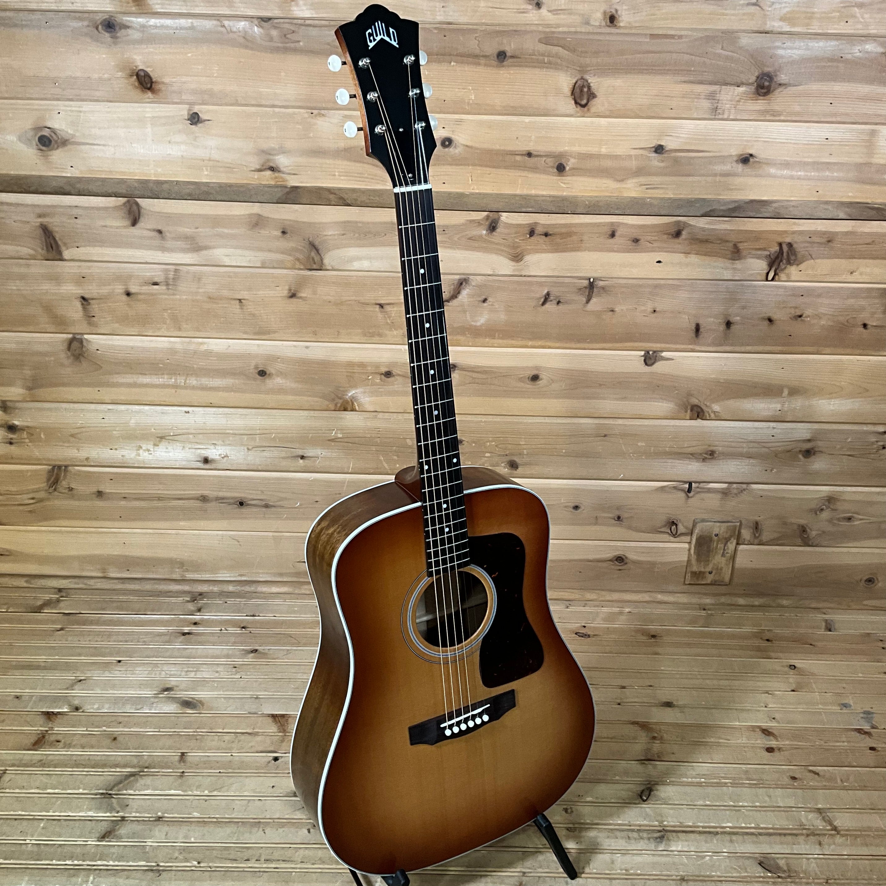 Guild D-40 Acoustic Guitar - Pacific Sunset Burst - Huber Breese Music