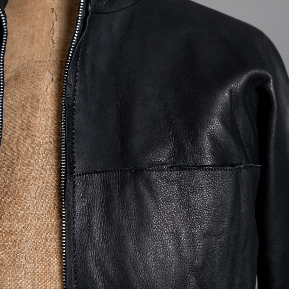 m.a+ ジップ トールカラー レザーシャツ | HUES 福岡セレクトショップ