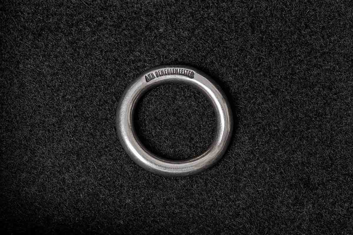 ANN DEMEULEMEESTER Silver Simple Ring | HUES 福岡セレクトショップ