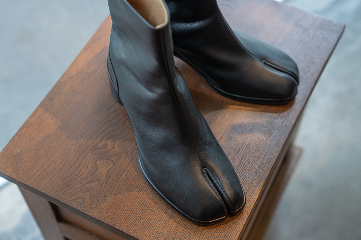メゾンマルジェラのタビブーツ6cm ヒール | HUES 福岡セレクトショップ