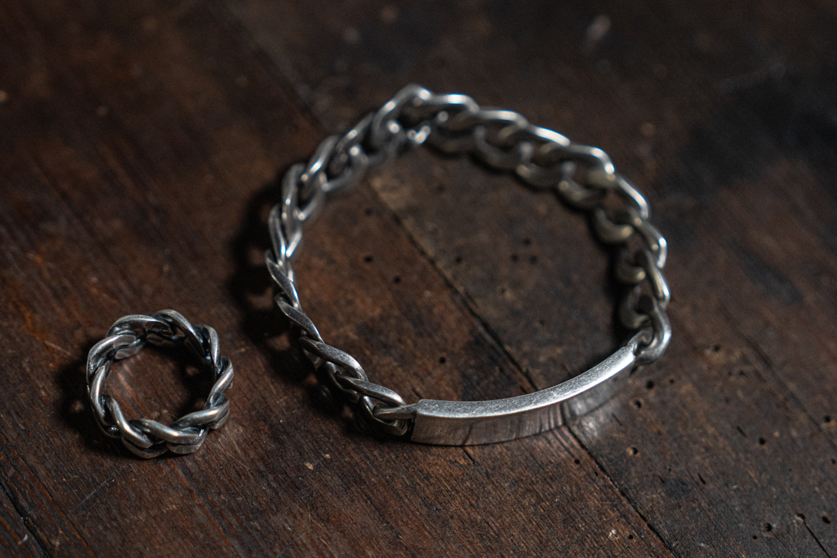 メゾンマルジェラのアノニマスIDブレスレット | HUES 福岡セレクトショップ