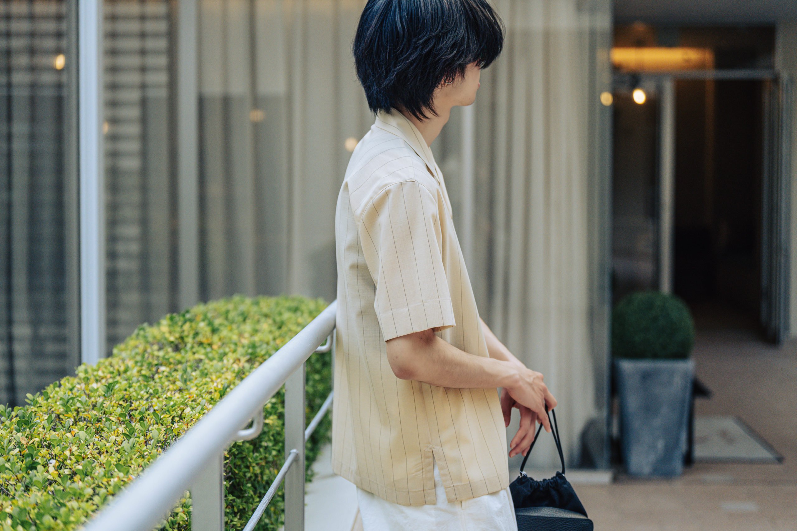 イレニサのオープンカラーショートスリーブシャツ | HUES 福岡セレクト