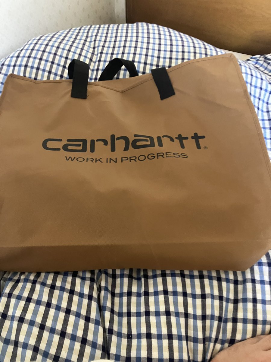 カーハート福袋[2026]の中身をネタバレします！