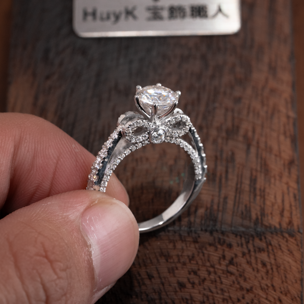 モアサナイトリボンリング - S925 - N401501 – HUYK JEWELRY© 職人