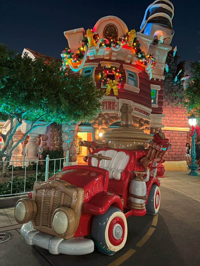 DLR＆DCL】リニューアルにより一層ポップで可愛くなったトゥーンタウン