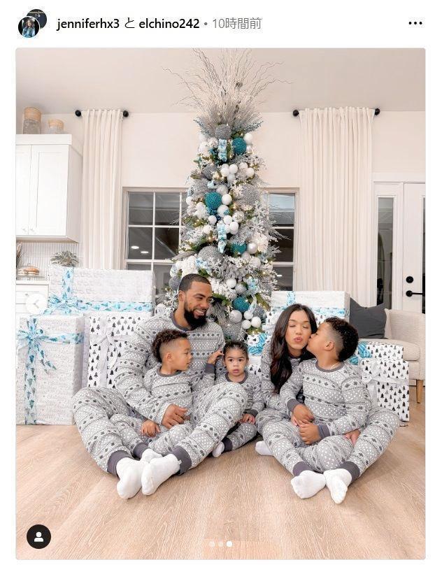 ドジャース T・ヘルナンデスがおそろコーデの家族ショット公開 奥さま