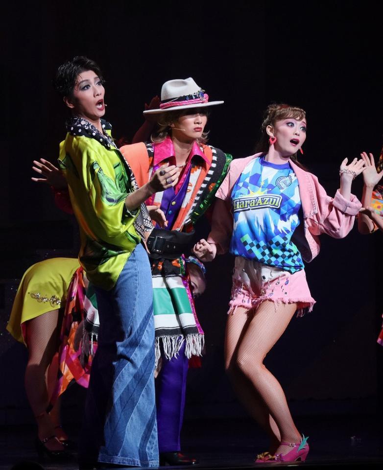 宝塚 星組「記憶にございません！」礼真琴主演で三谷幸喜作品を舞台化