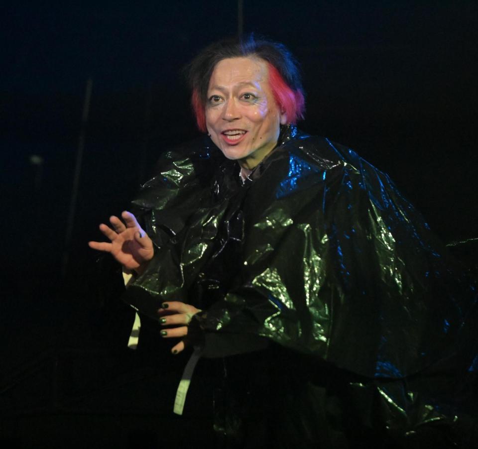 三上博史61歳 凄いメークで変貌 8年ぶり舞台現る/芸能/デイリー