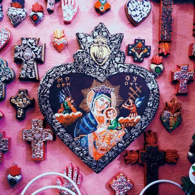 日本全国で撮影した「十字架」の写真集発売 都内で29日から展示開催