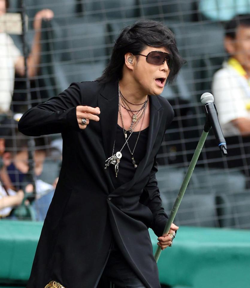 T－BOLANボーカル森友嵐士が甲子園で「Bye For Now