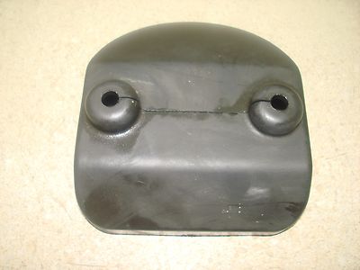 2001 01 99 02? KAWASAKI ZXI STX? 1100 REAR SEAT LATCH POST RUBBER