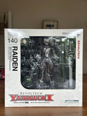 Revoltech Yamaguchi METAL GEAR RISING REVENGEANCE RAIDEN Figure No