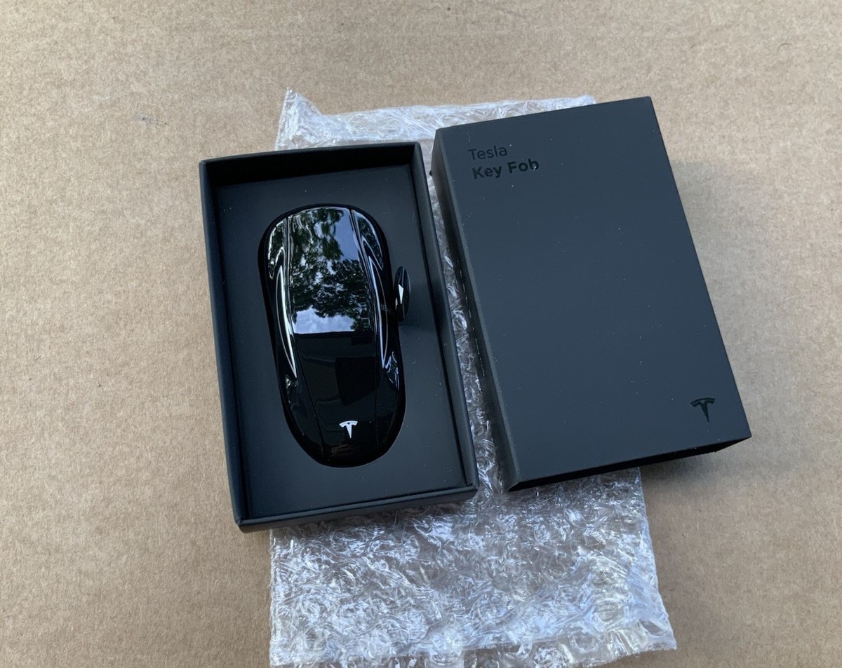 NEW OEM TESLA Model 3 Y 2017-2025 Smart Key Fob keyfob 1819445-00