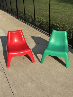Two IKEA BUNSÖ children's chairs Red and Green RARE discontinued